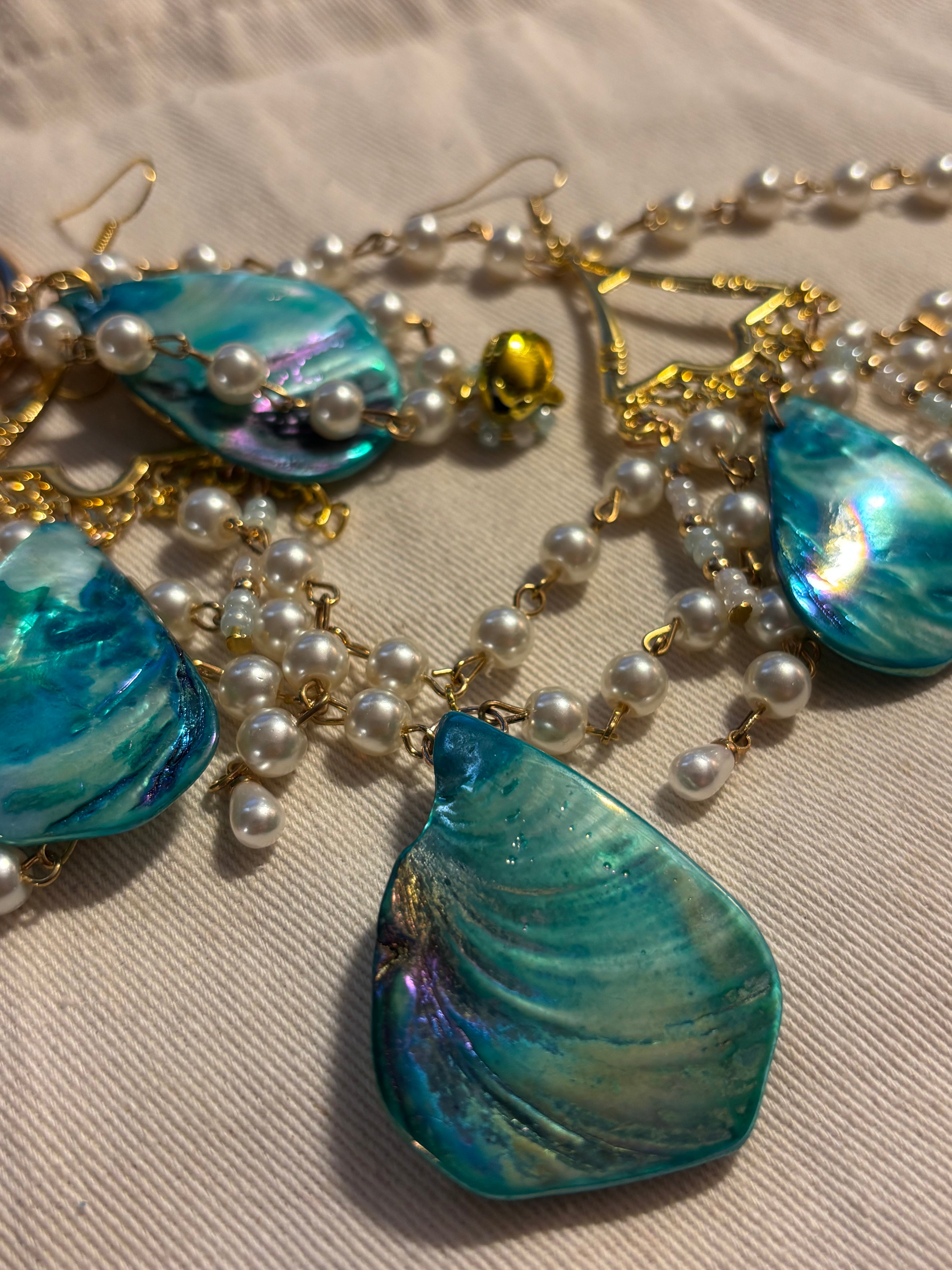 ಄ Necklaces